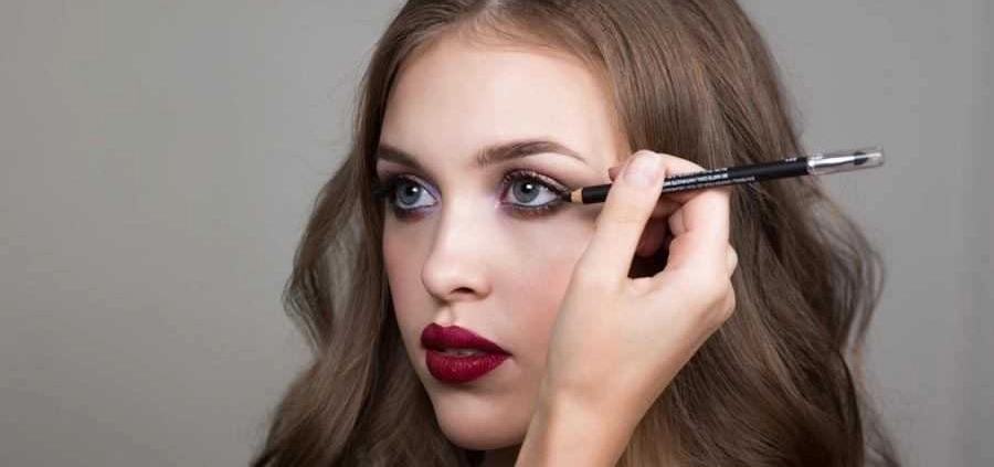 بهترین مارک و برند مداد چشم مشکی