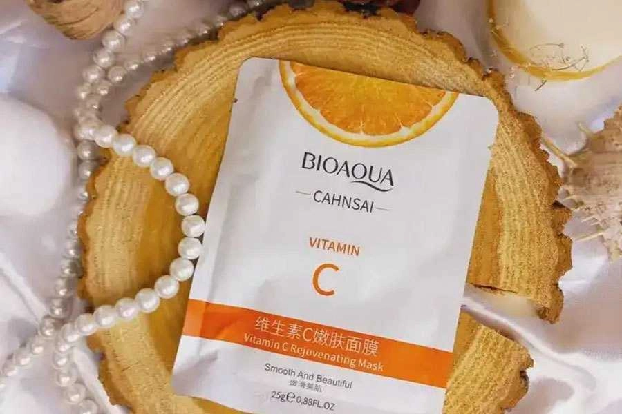 ماسک ورقهای ویتامین C بیوآکوا به شما در روشن کردن پوست صورت و از بین بردن لکه بسیار کمک میکند.ماسک ورقهای ویتامین C بیوآکوا به شما در روشن کردن پوست صورت و از بین بردن لکه بسیار کمک میکند.